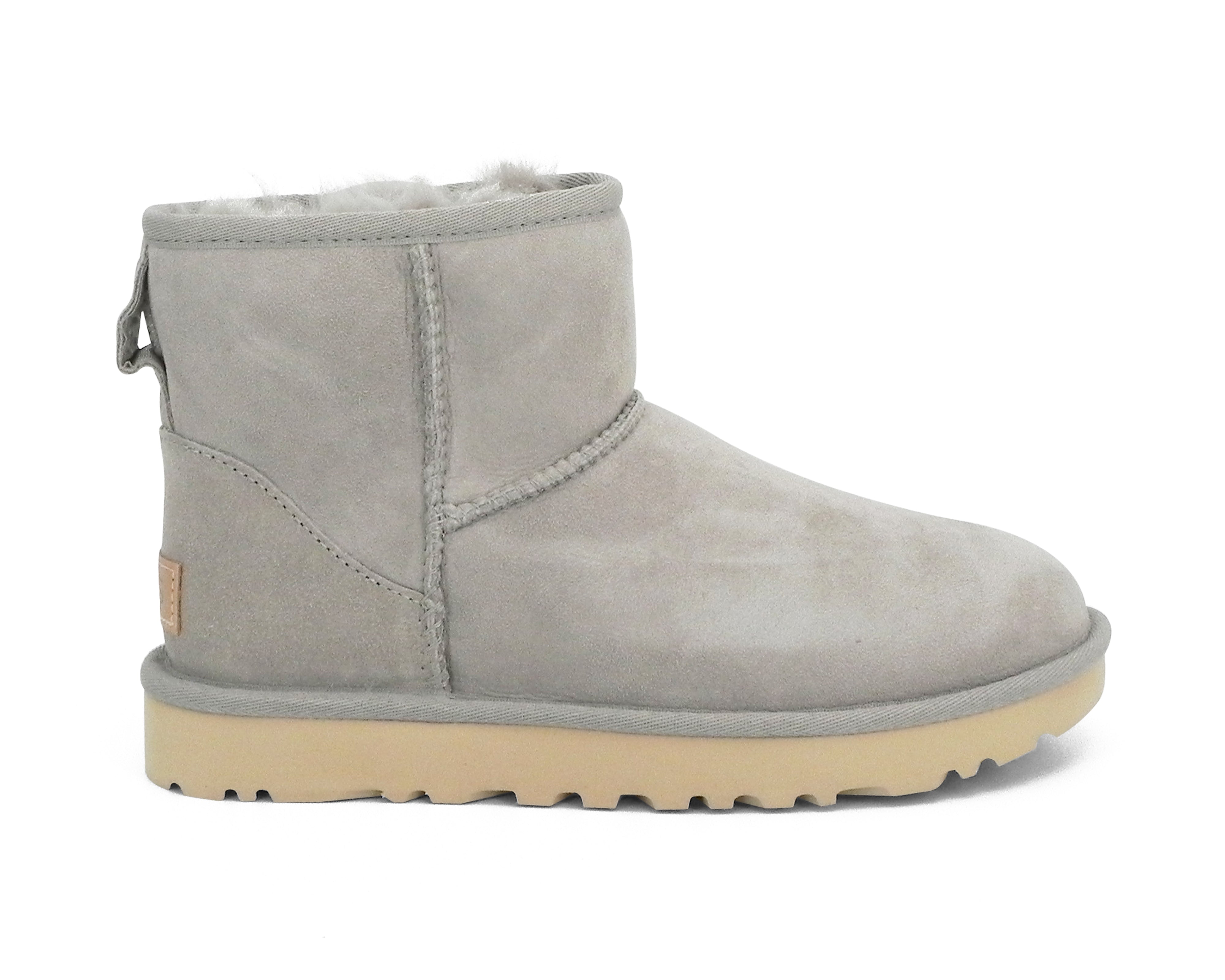 UGG 101622