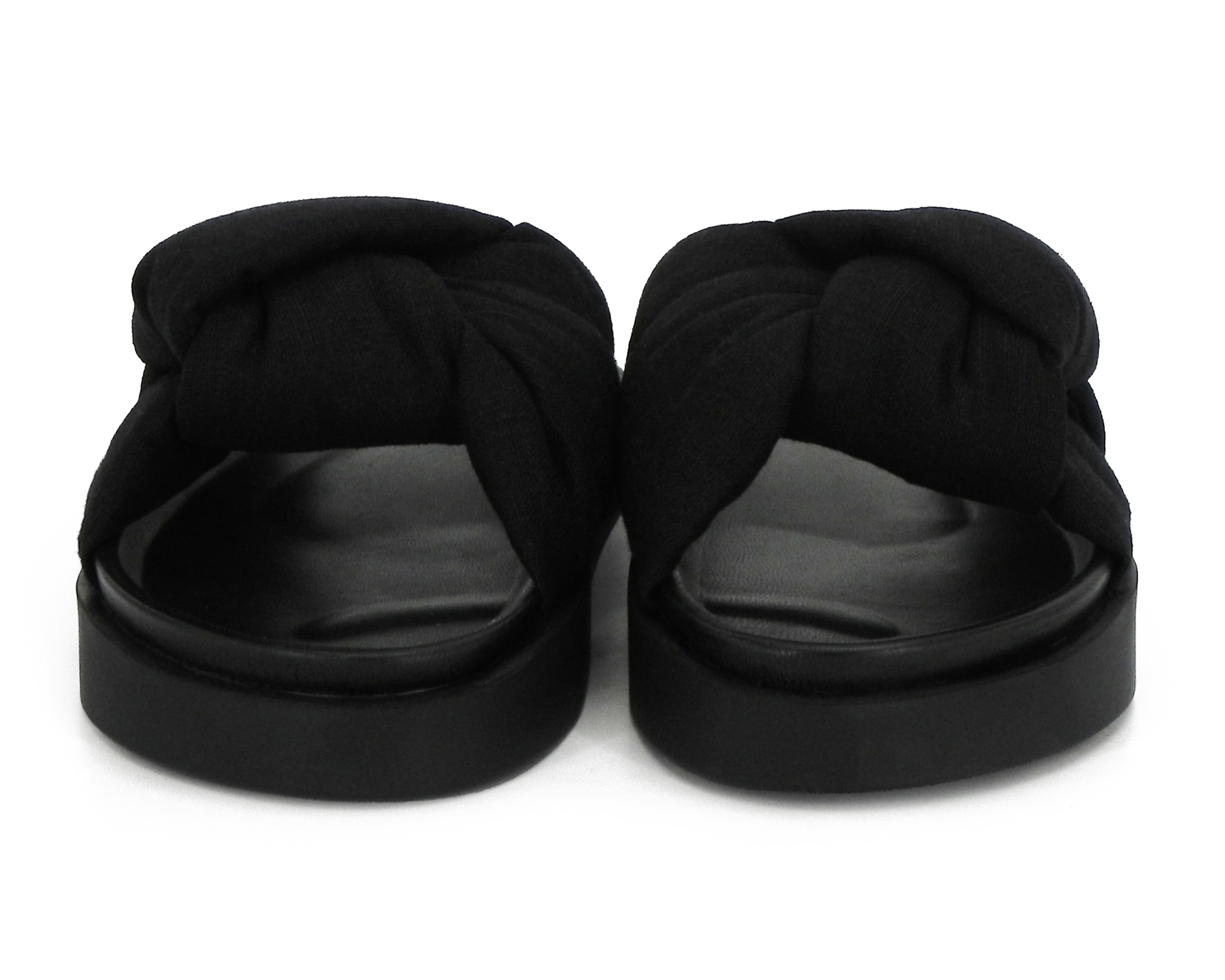 Inuikii Oversized Linen Knot