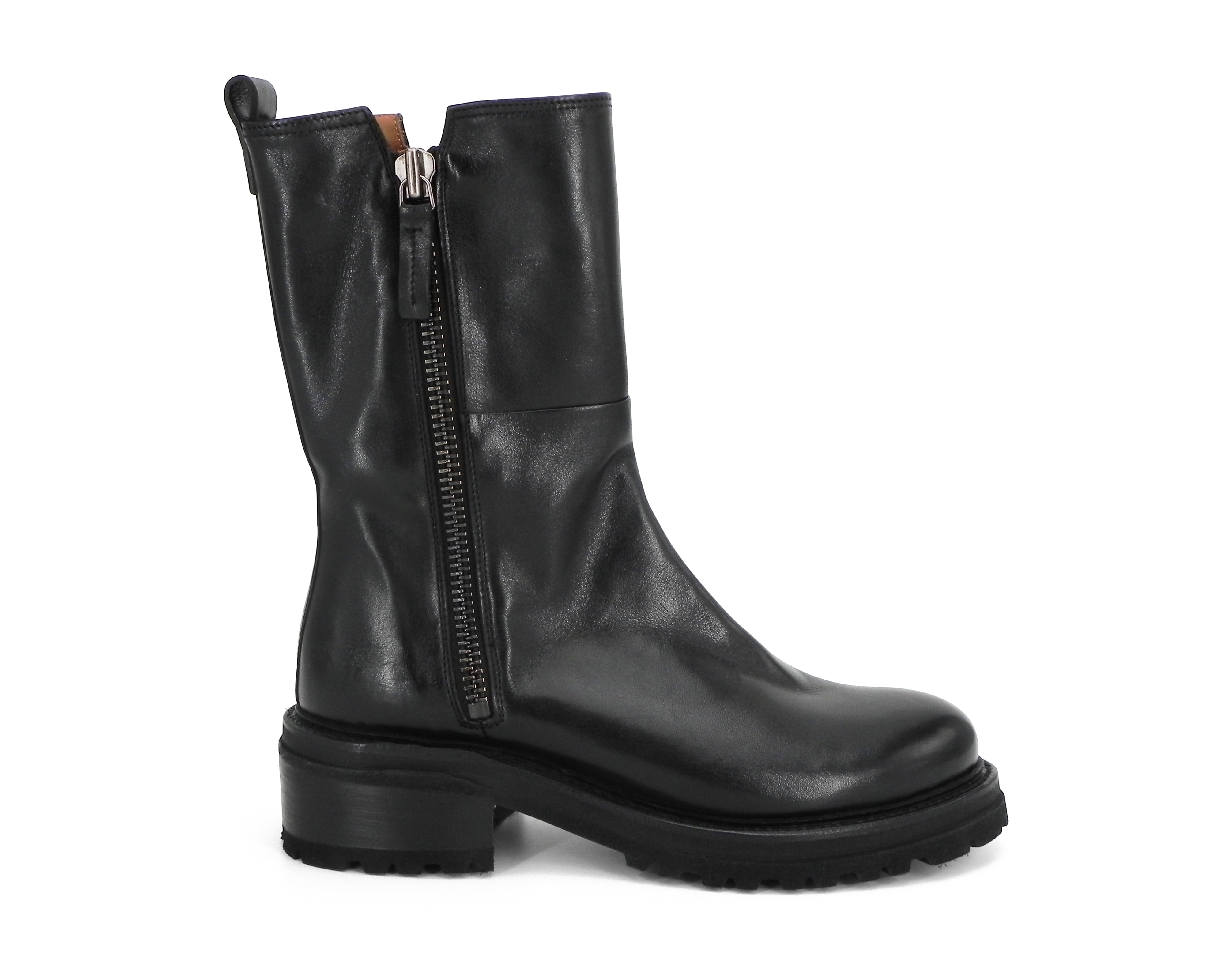 Cordwainer 242W44012D1