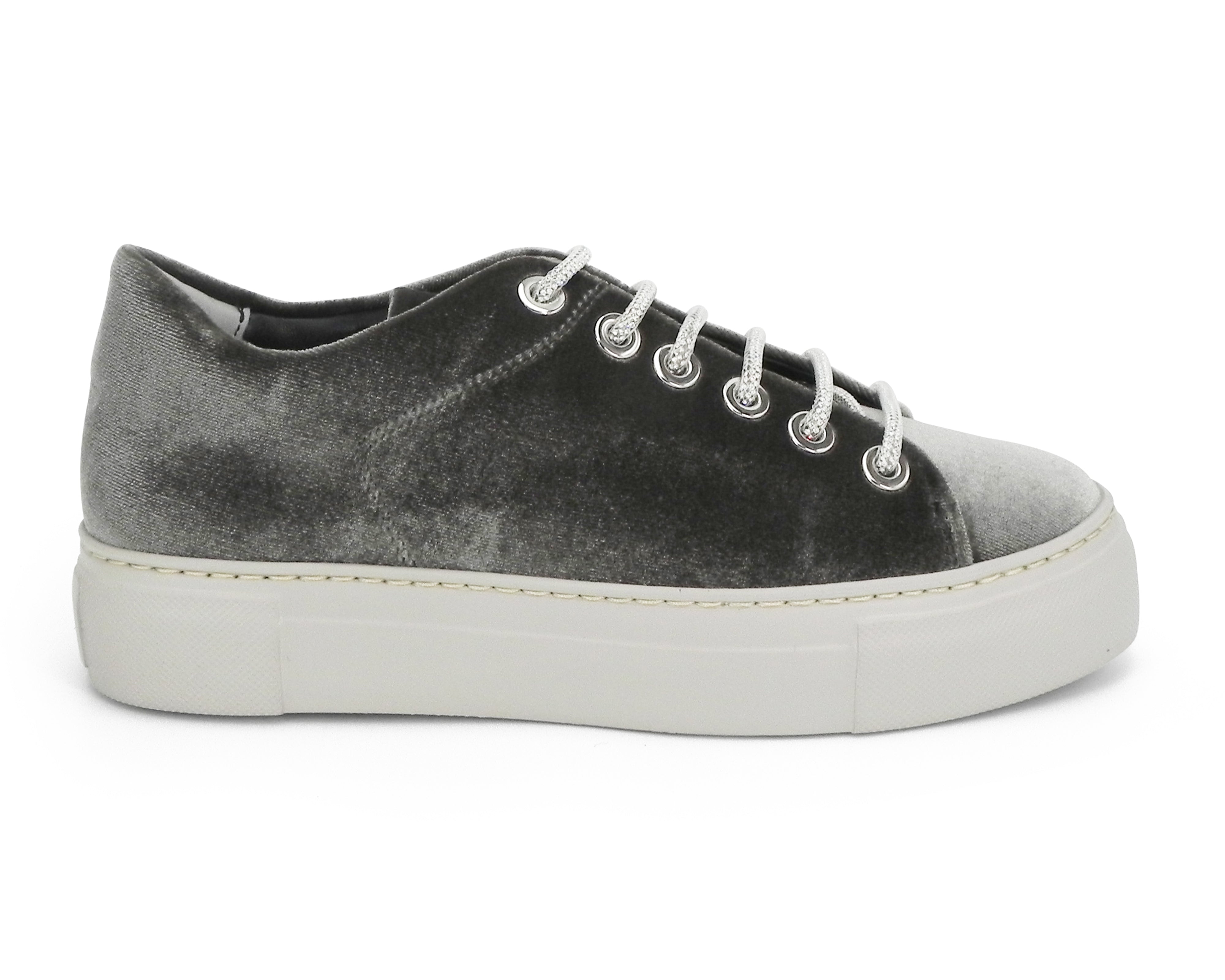 Vananda Attilio Giusti Leombruni 925282