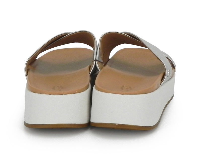 UGG 1119743