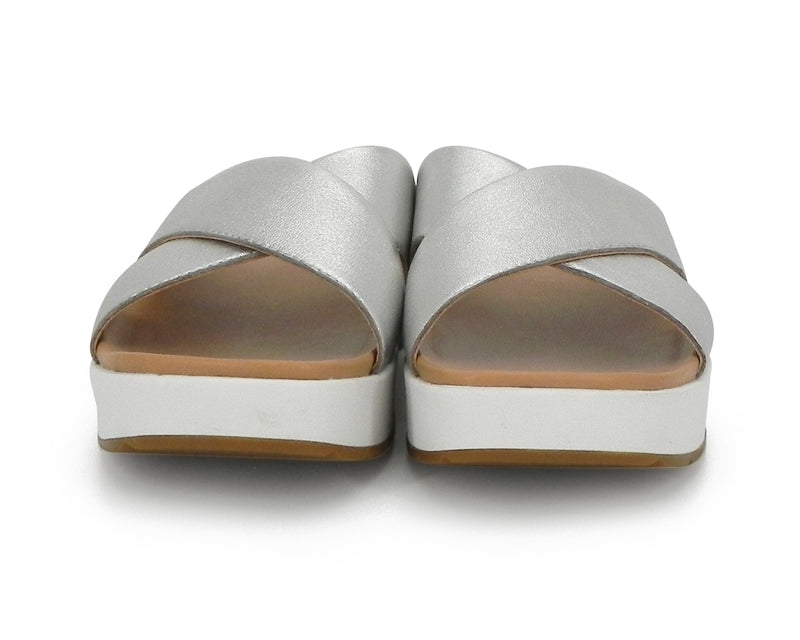 UGG 1119743
